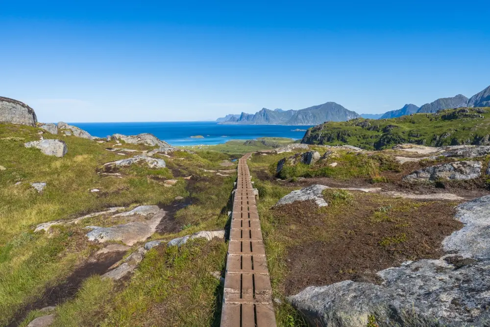 Kvalvika Beach Walking Trail